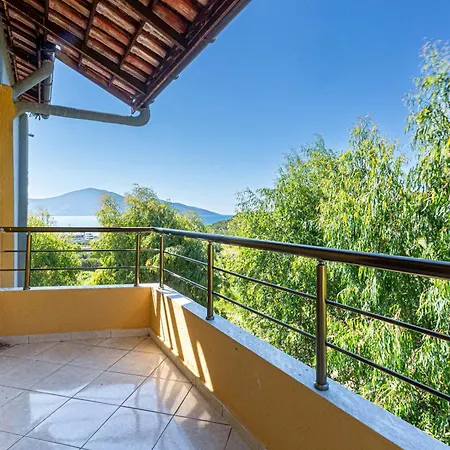 Radhima Sea View 1 - Kitchen, Parking & Balcony * Vlorë