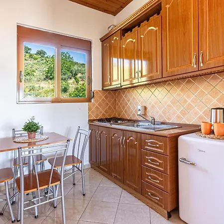Apartamento Radhima Sea View 1 - Kitchen, Parking & Balcony *